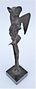 Klaas van den Berg - “Uil” - Sculptuur brons, Ophalen of Verzenden