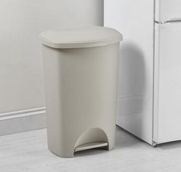 Prachtige Beige Pedaalemmer 50L beschikbaar voor biedingen