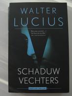 Walter Lucius - Hartland trilogie 2 - Schaduwvechters, Ophalen of Verzenden, Zo goed als nieuw, Nederland