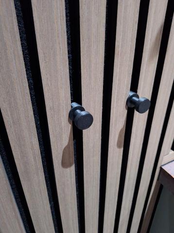 4 stuks Slimme clips voor akoustische panelen beschikbaar voor biedingen