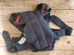 Baby Björn Draagzak Mini Zwart Rood - 3,5-12 kg, Gebruikt, Buik of Rug, Ophalen of Verzenden, Baby Björn