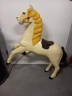 Carrousel Paard, Ophalen