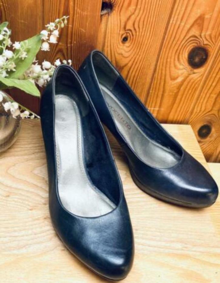 Novocento schoenen maat 37 [DM], Kleding | Dames, Schoenen, Zo goed als nieuw, Schoenen met hoge hakken, Blauw, Ophalen of Verzenden