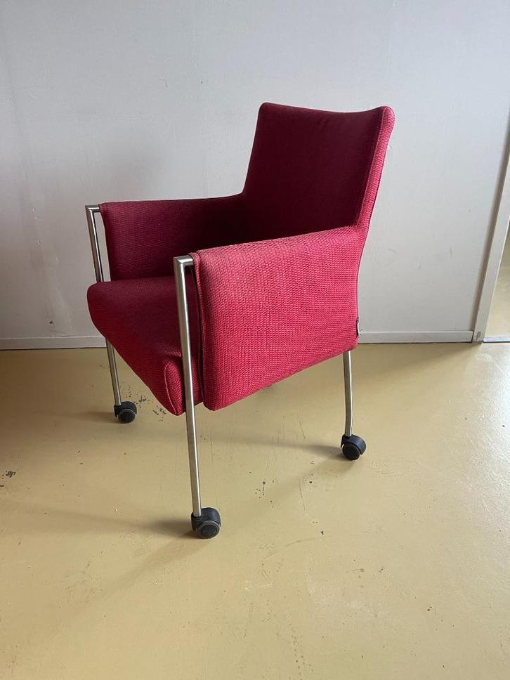 Eetkamerstoelen Topform design – rood (Ploegstof) op wielen, Huis en Inrichting, Stoelen, Gebruikt, Vijf, Zes of meer stoelen