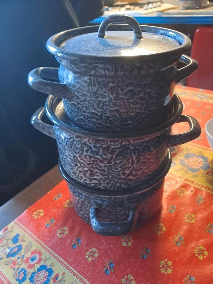 Pannenset - 3 Delig - Emaille, Huis en Inrichting, Keuken | Potten en Pannen, Gebruikt, Pannenset, Overige materialen, Ophalen of Verzenden