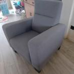 Grijze fauteuil, Ophalen, Hout, 75 tot 100 cm, Zo goed als nieuw