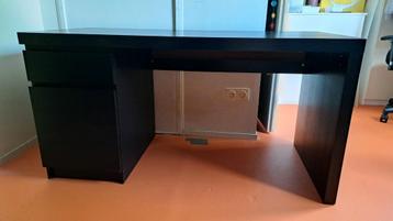 Ikea Malm bureau  beschikbaar voor biedingen