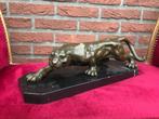 realistisch bronzen beeld: sluipend jachtluipaard/ cheetah, Ophalen of Verzenden