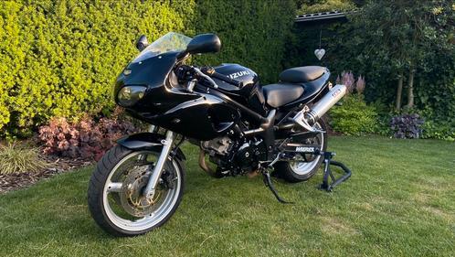 Suzuki SV650S 2000 | A2 35KW | Dubbele uitlaat | Zwart frame, Motoren, Motoren | Suzuki, Bedrijf, Toermotor, 12 t/m 35 kW, 2 cilinders
