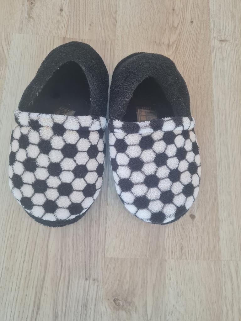 Voetbal sloffen, Zeeman, Overige typen, Ophalen of Verzenden, Zo goed als nieuw