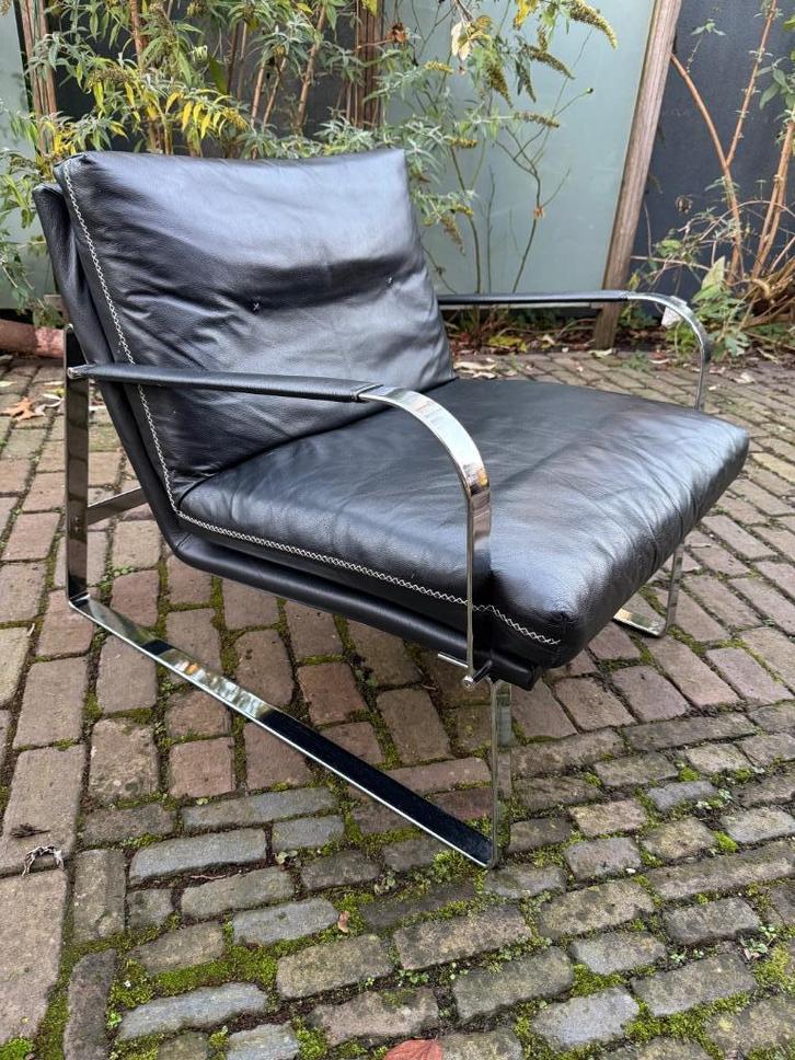 Conform Shabby Fauteuil zwart leer mooie staat, Huis en Inrichting, Fauteuils, Zo goed als nieuw, Leer, Metaal, Overige materialen