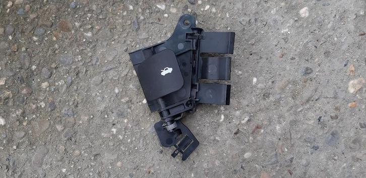 Motorkap opener hendel Fiesta 2004, Auto diversen, Overige Auto diversen, Ophalen of Verzenden