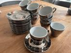 Zilverkleurige kopjes en schotels, Ophalen, Gebruikt, Keramiek, Effen