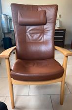 2 lederen verstelbare fauteuils met voetenbankjes, Huis en Inrichting, Fauteuils, Ophalen, Gebruikt, 50 tot 75 cm, Leer