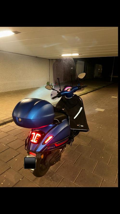 Vespa Sprint 2021 | Mat Blauw | geel kenteken | full malossi, Fietsen en Brommers, Scooters | Piaggio, Zo goed als nieuw, Overige modellen
