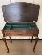 Antiek naaitafeltje met lade en opklapbaar blad, Antiek en Kunst, Antiek | Meubels | Tafels, Ophalen