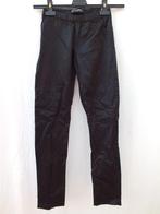 Zwarte glanzende broek. Mt 2xs. Merk Outfitters Nation, ., Zwart, Ophalen of Verzenden, Zo goed als nieuw