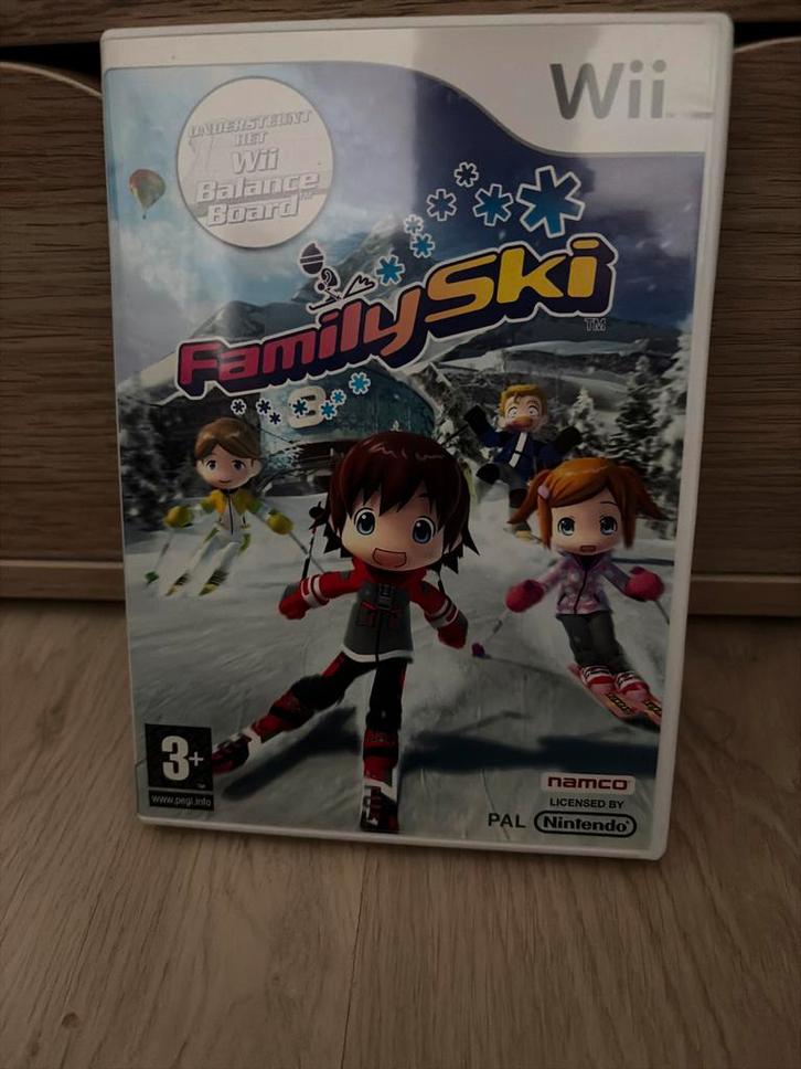 Family Ski - Nintendo Wii - Familieski, Spelcomputers en Games, Games | Nintendo Wii, Gebruikt, Sport, 1 speler, Vanaf 3 jaar
