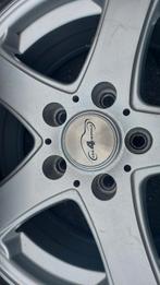 4 winterbanden 215/65, Auto-onderdelen, Banden en Velgen, Ophalen, 215 mm, 17 inch, Winterbanden