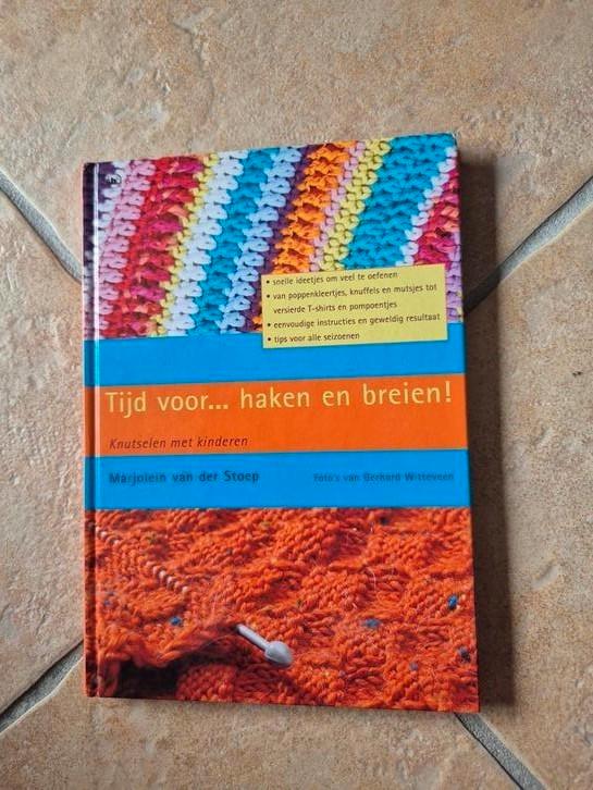 M. van der Stoep - Tijd voor ... haken en breien!, Boeken, Hobby en Vrije tijd, Zo goed als nieuw, Breien en Haken, Geschikt voor kinderen