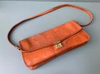 Vintage leren clutch met draagriem en press-lock sluiting, Ophalen of Verzenden