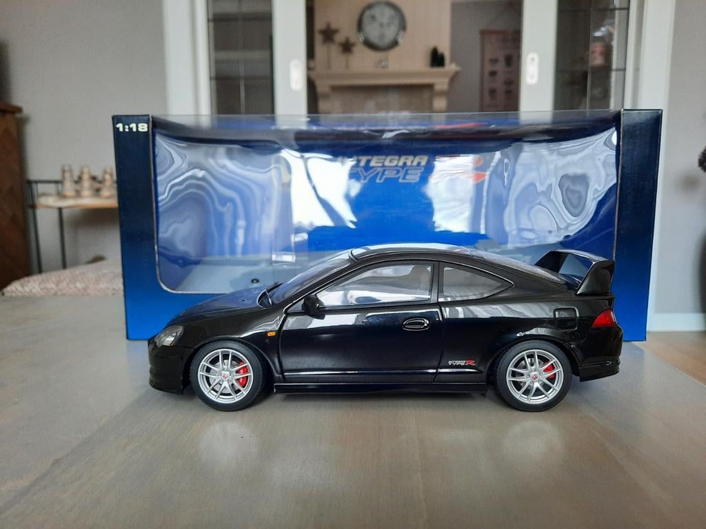 Honda integra type R dc5 Autoart 1/18, Ophalen of Verzenden, Zo goed als nieuw, Auto, Autoart