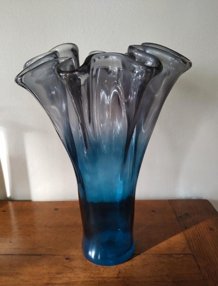 Grote blauwe Murano vaas. Vintage, Huis en Inrichting, Woonaccessoires | Vazen, Zo goed als nieuw, Blauw, Minder dan 50 cm, Glas