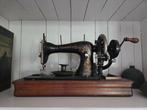 Antieke Naumann Naaimachine, Ophalen