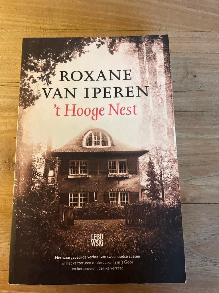 't Hooge Nest - Roxane van Iperen, Boeken, Historische romans, Zo goed als nieuw, Ophalen of Verzenden