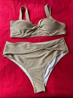 Bikini NIEUW beige ribstof streepjes twistdetails maat 52, Ophalen of Verzenden, Nieuw, Beige, Bikini