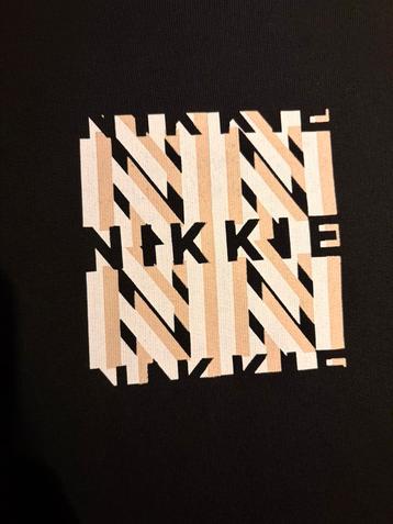 Nikkie trui jurk beschikbaar voor biedingen