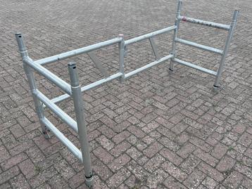 Twee stuks Altrex  RS Tower 54 opzetstuk frame opbouwframe beschikbaar voor biedingen
