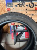 Te koop tweemaal Continental Wintercontact 215/50/r18, Auto-onderdelen, Banden en Velgen, Ophalen, 18 inch, 215 mm, Winterbanden