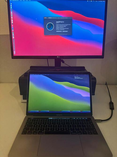 MacBook Pro 13-inch (2017) – i7, 16GB RAM — LCD defect, Computers en Software, Apple Macbooks, Gebruikt, 13 inch, 2 tot 3 Ghz