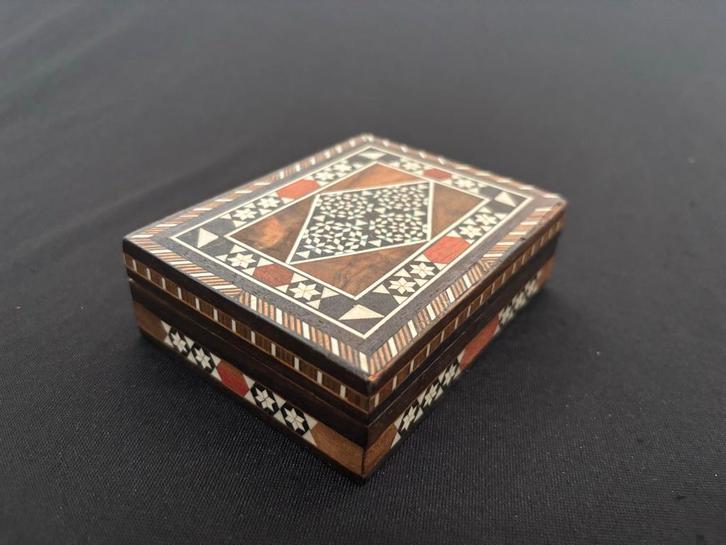Houten snuisterijen doosje met inlegwerk, Antiek en Kunst, Curiosa en Brocante, Ophalen of Verzenden