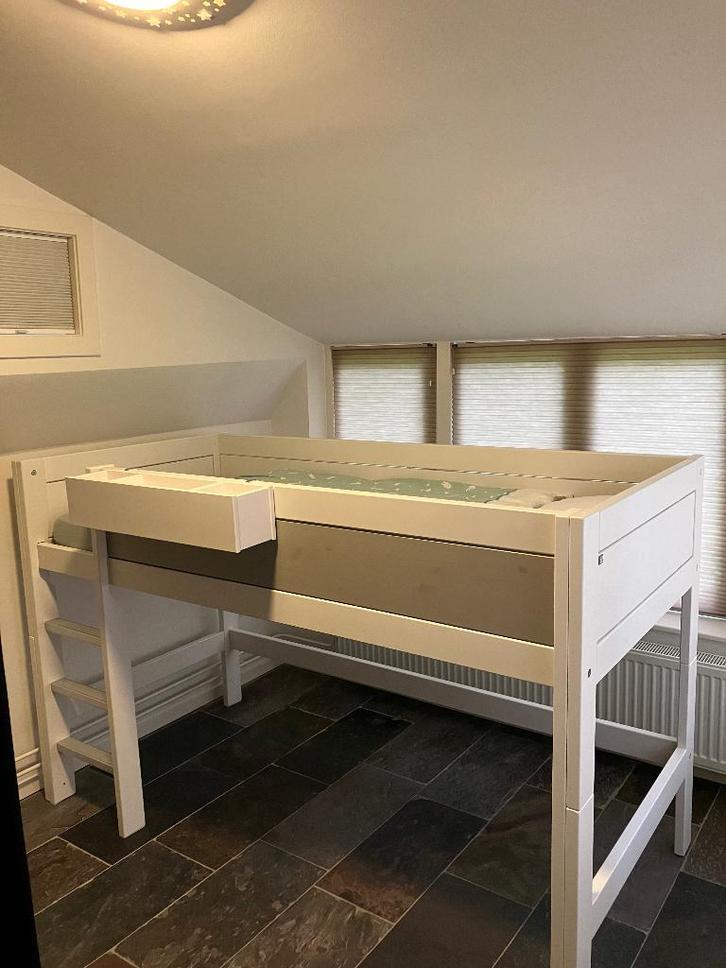 hoog slaper kinderen, Kinderen en Baby's, Kinderkamer | Stapelbedden en Hoogslapers, Zo goed als nieuw, Halfhoogslaper, Ophalen