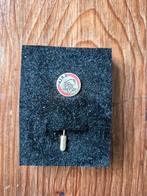 Ajax & Knvb Pin, Verzamelen, Verzenden, Zo goed als nieuw, Sport, Speldje of Pin