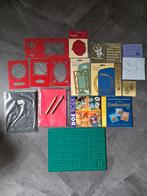 Embossing, snijmat, doeboekjes etc
In zeer goede staat, Hobby en Vrije tijd, Ophalen of Verzenden, Zo goed als nieuw, Gereedschap of Toebehoren