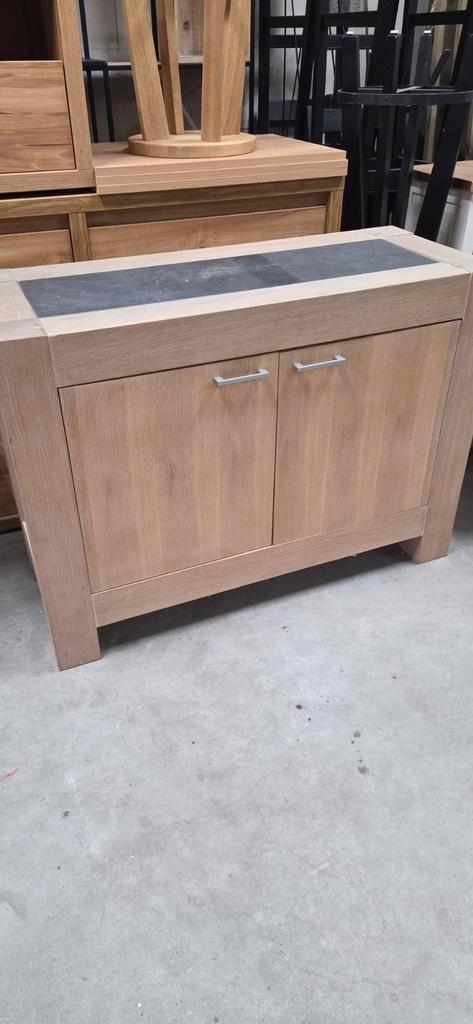 Eikenhout dressoir met leisteen inleg - 110 cm breed, Huis en Inrichting, Kasten | Dressoirs, 100 tot 150 cm, 25 tot 50 cm, Eikenhout