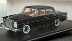 Mercedes Benz 220 Heckflosse 1:43 Spark Pol, Hobby en Vrije tijd, Modelauto's | 1:43, Ophalen of Verzenden, Zo goed als nieuw