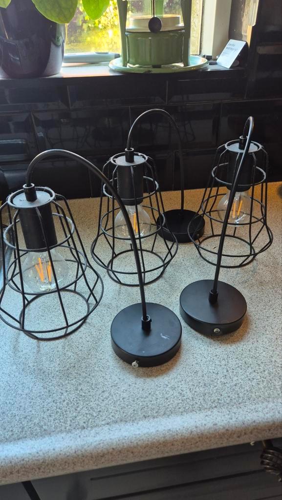 Set van 3 zwarte metalen hanglampen, Huis en Inrichting, Barkrukken, Gebruikt, Minder dan 30 cm, Metaal, 3 krukken, Ophalen of Verzenden