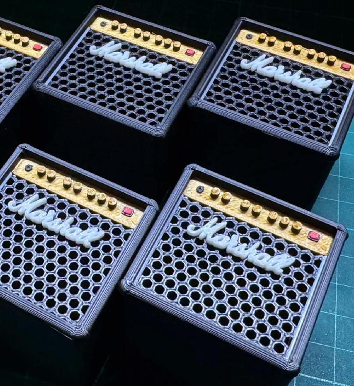 Mini Gitaarversterker Plectrumhouder – Uniek & Persoonlijk, Muziek en Instrumenten, Versterkers | Bas en Gitaar, Nieuw, Minder dan 50 watt