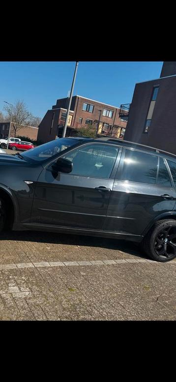 Side skirts bmw x5 e70 glans zwart. Dorpels glans zwart bmw  beschikbaar voor biedingen