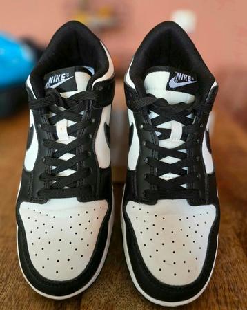 Nike Dunk Panda retro mt39 beschikbaar voor biedingen
