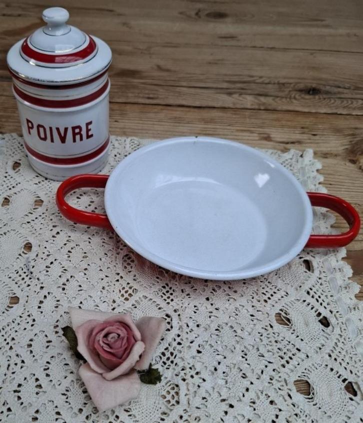 Frans brocante wit / rood emaille pannetje met 2 greepjes, Antiek en Kunst, Curiosa en Brocante, Ophalen of Verzenden