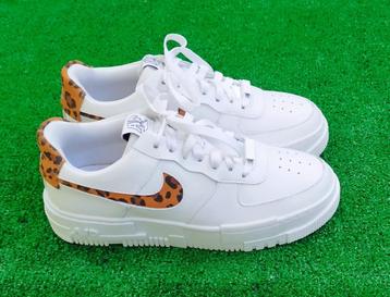 Witte Sneakers met Luipaardprint - Maat [Maat] beschikbaar voor biedingen