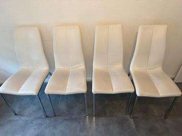 Witte Lederen Stoelen - Set van 4 beschikbaar voor biedingen