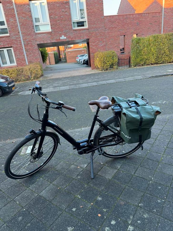 Batavus Finez 53 E-Go (500Wh) 2023 Met Garantie t/m 2028, Fietsen en Brommers, Fietsen | Dames | Damesfietsen, Zo goed als nieuw