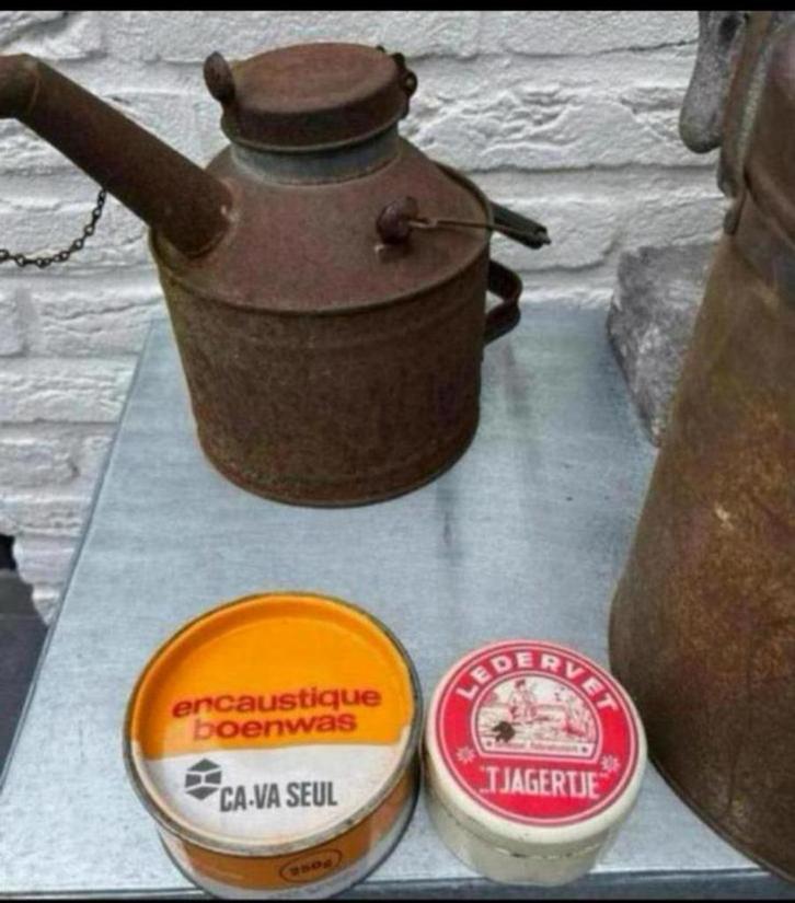 Oude Koperen Spuit / oud Blikje Boenwas of Ledervet, Antiek en Kunst, Curiosa en Brocante, Ophalen of Verzenden