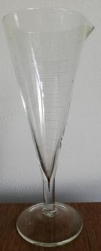 Maatbeker glas in de vorm van een wijnglas. VAN DER KUIP N, Antiek en Kunst, Ophalen of Verzenden